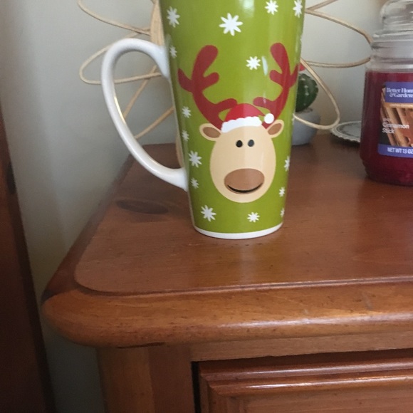 Christmas cup with a moose on it! - Picture 2 of 3